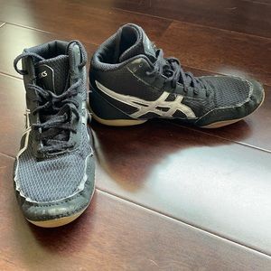 Boys ASICS Wrestling shoes